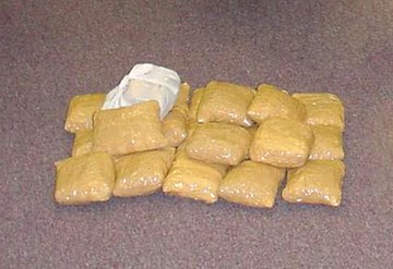 Magistraţii au respins cererea de revizuire a sentinţei în cazul traficului de cocaină din Port